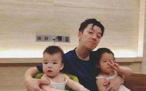 冬冬和37吃瓜,瓜田里的欢乐时光