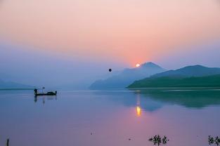 小暑时节吃瓜纳凉,夏日清凉食趣