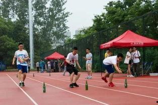 姐姐操场吃瓜,姐姐们的欢乐时光